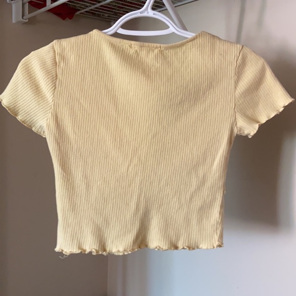 Cute Ribbed Crop Top - Picture 2 of 5